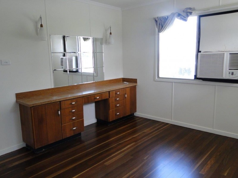 24 BELL STREET, Barney Point QLD 4680