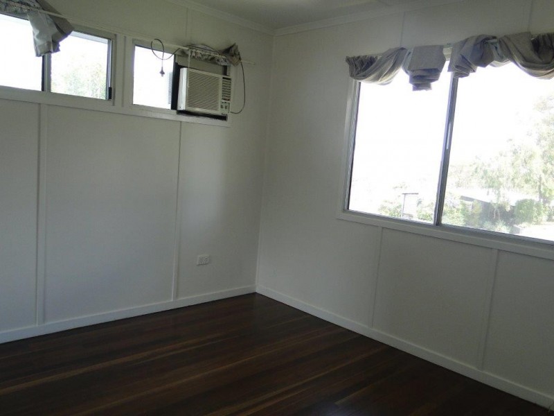 24 BELL STREET, Barney Point QLD 4680