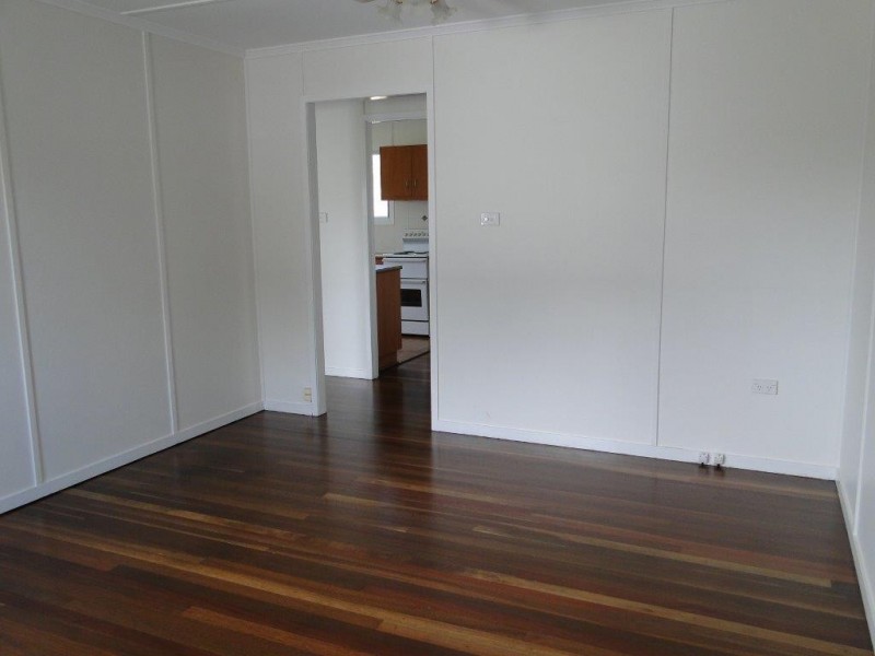 24 BELL STREET, Barney Point QLD 4680