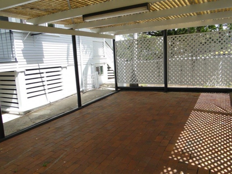 24 BELL STREET, Barney Point QLD 4680