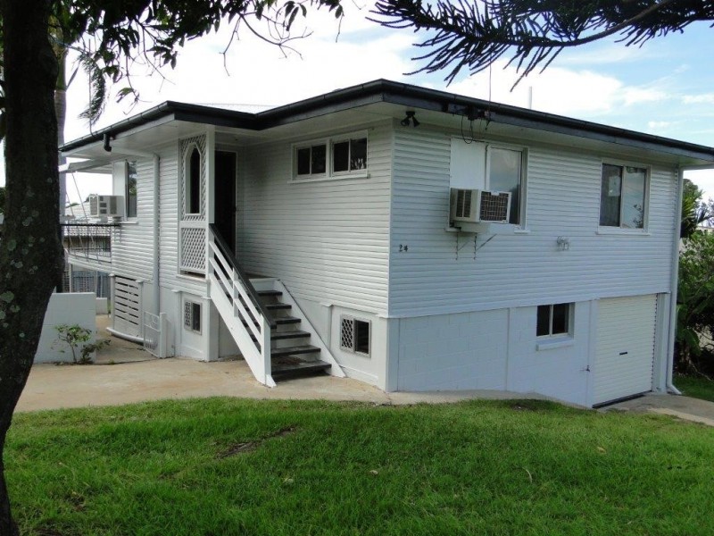 24 BELL STREET, Barney Point QLD 4680