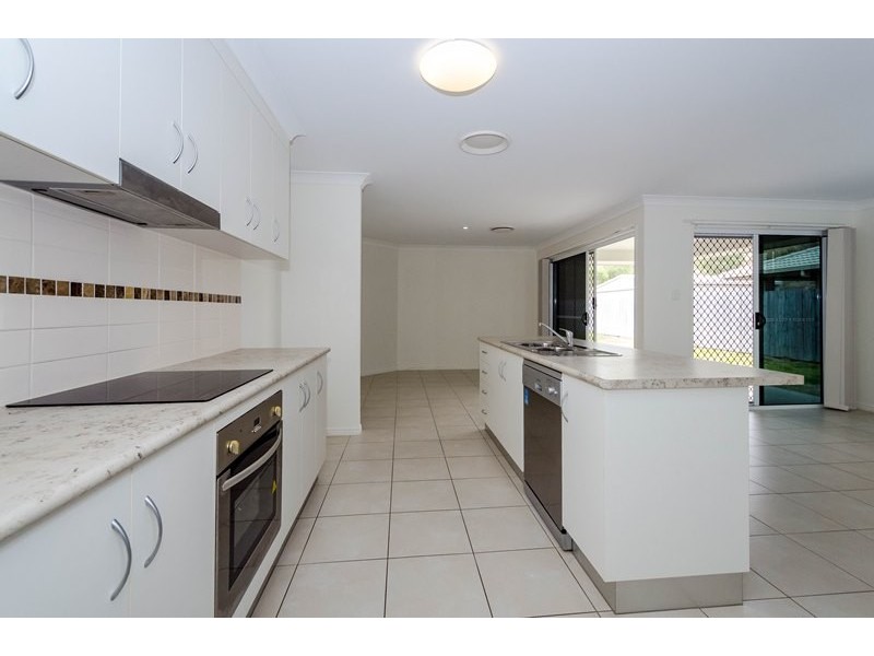 40 Briffney Street, Kirkwood QLD 4680