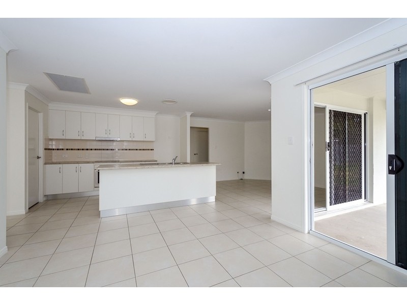 40 Briffney Street, Kirkwood QLD 4680