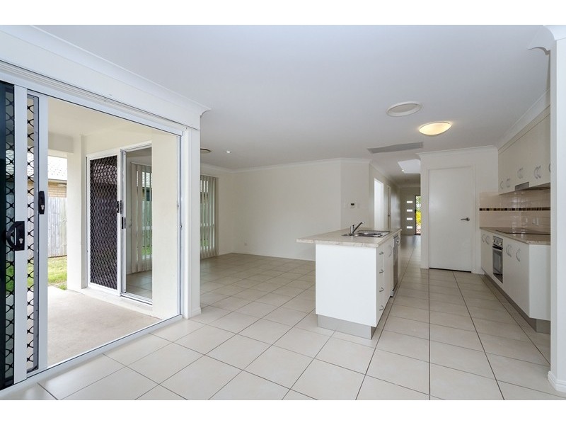 40 Briffney Street, Kirkwood QLD 4680