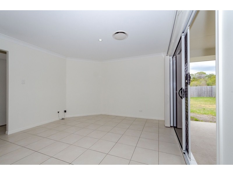 40 Briffney Street, Kirkwood QLD 4680