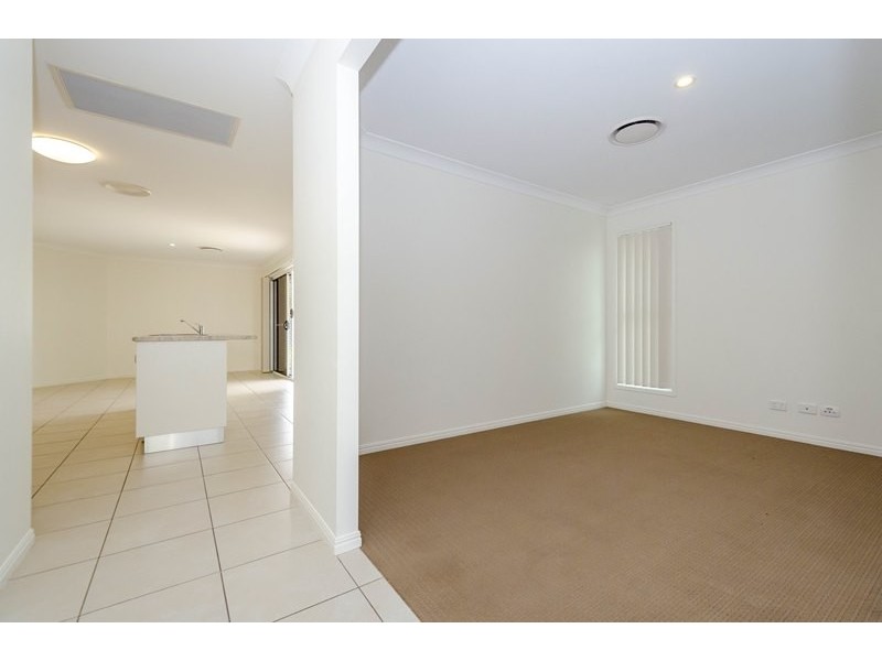 40 Briffney Street, Kirkwood QLD 4680