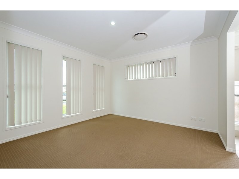 40 Briffney Street, Kirkwood QLD 4680