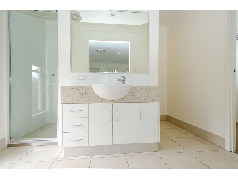 40 Briffney Street, Kirkwood QLD 4680