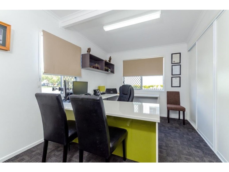 6 Roseberry Street, Gladstone QLD 4680