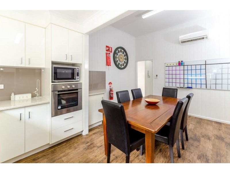 6 Roseberry Street, Gladstone QLD 4680