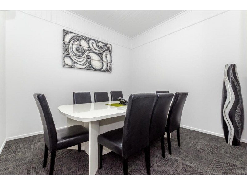 6 Roseberry Street, Gladstone QLD 4680