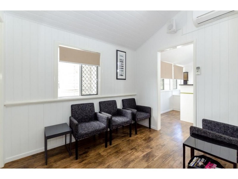 6 Roseberry Street, Gladstone QLD 4680