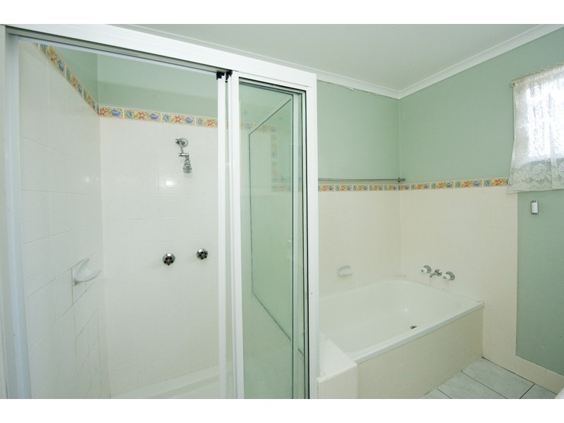 2 Simpson Street, Gladstone QLD 4680