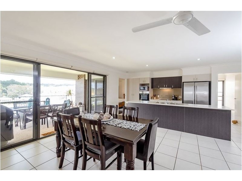 16 Orchard Drive, Kirkwood QLD 4680