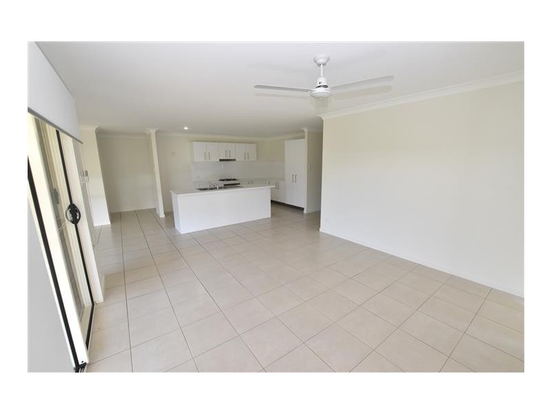 14 Deveney Drive, Kirkwood QLD 4680