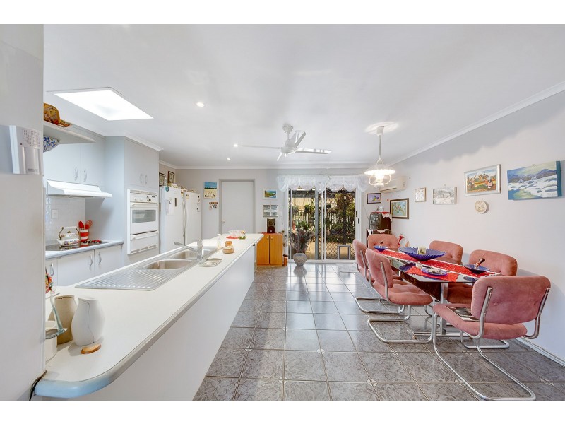 17 Connolly Court, Telina QLD 4680