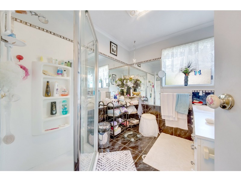 17 Connolly Court, Telina QLD 4680