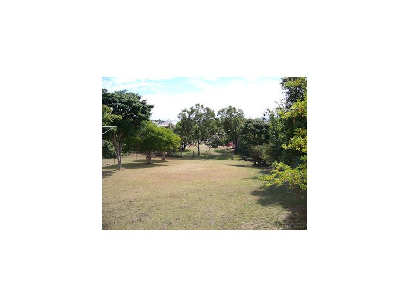9-11 Fisher Street, West Gladstone QLD 4680