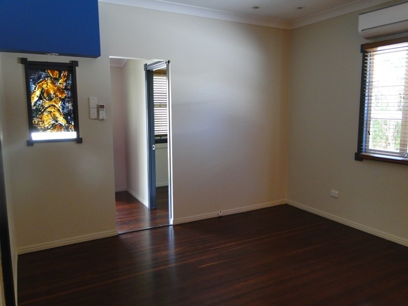 252 AUCKLAND STREET, South Gladstone QLD 4680