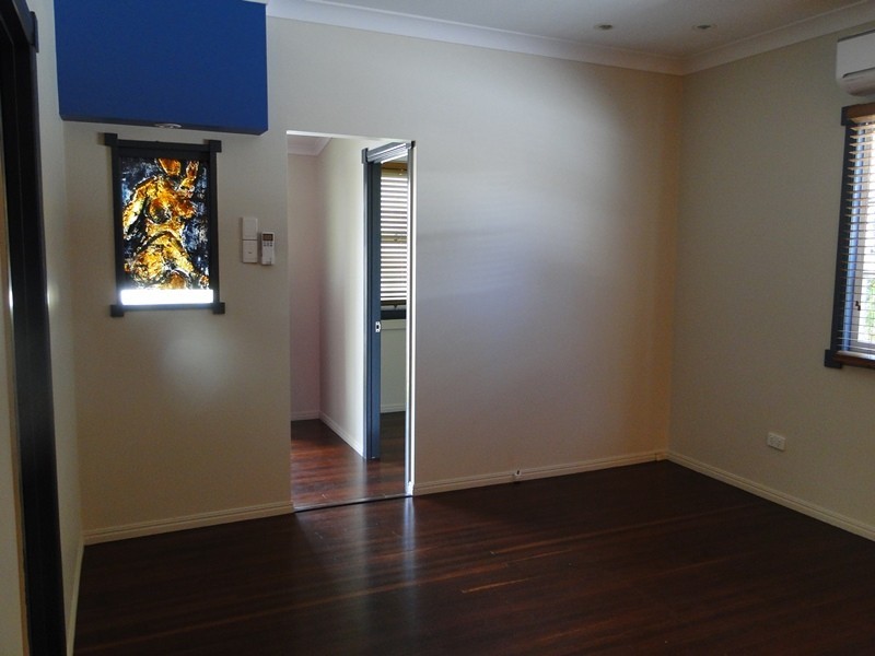 252 AUCKLAND STREET, South Gladstone QLD 4680