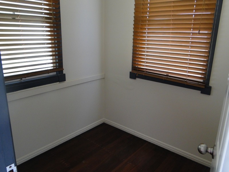 252 AUCKLAND STREET, South Gladstone QLD 4680