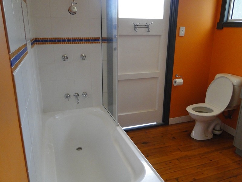 252 AUCKLAND STREET, South Gladstone QLD 4680