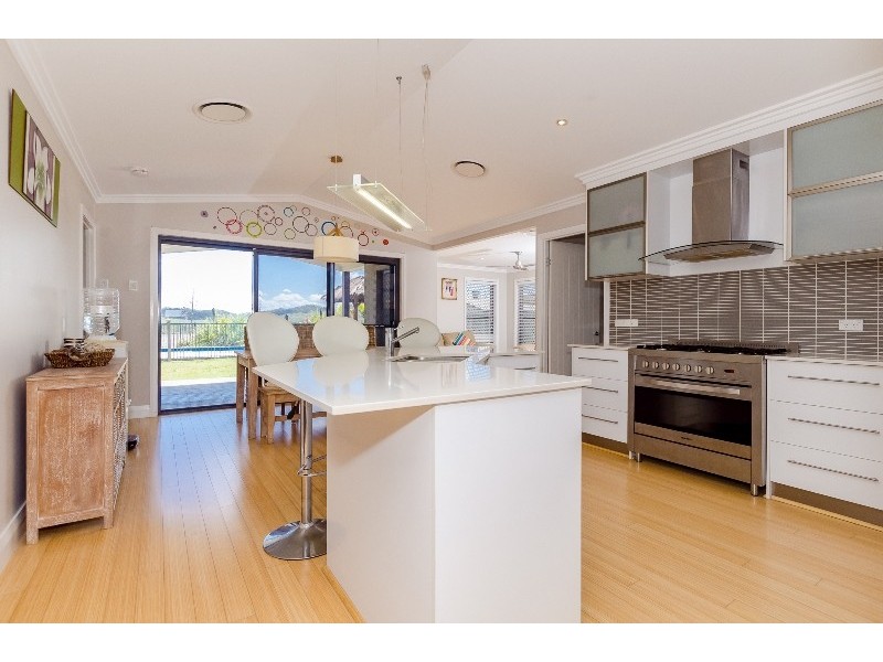 24 Wyara Close, Clinton QLD 4680