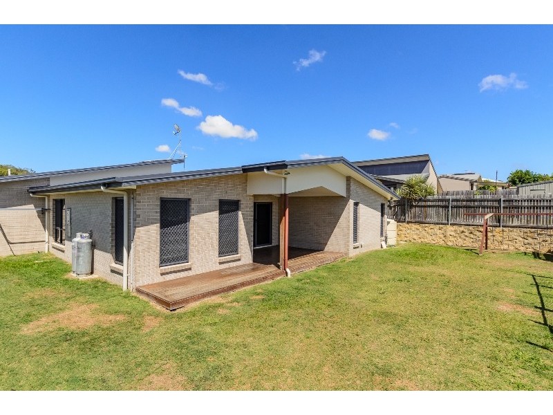 24 Wyara Close, Clinton QLD 4680