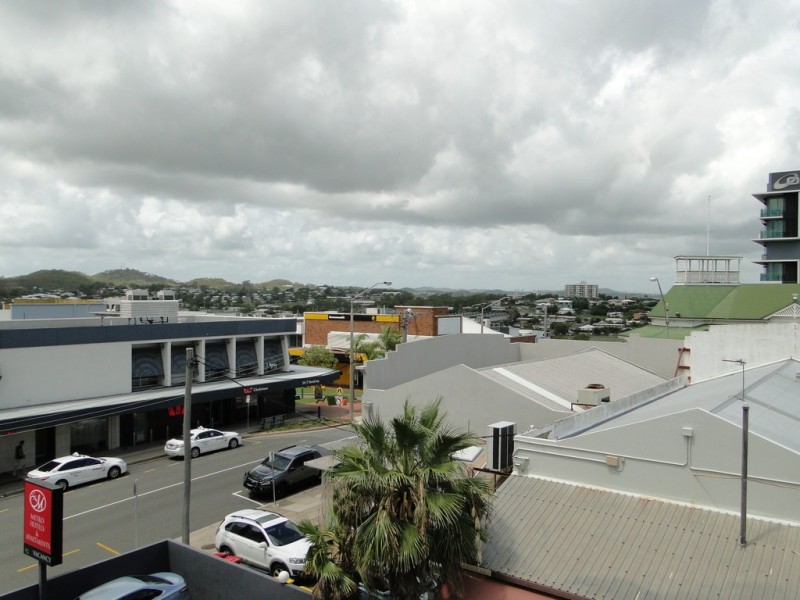302/24 ROSEBERRY STREET, Gladstone QLD 4680