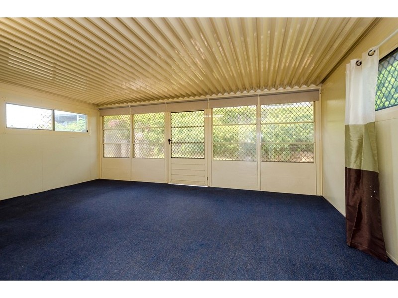 26 Walters Avenue, West Gladstone QLD 4680