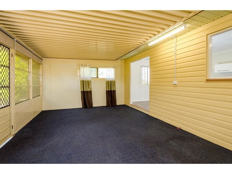 26 Walters Avenue, West Gladstone QLD 4680