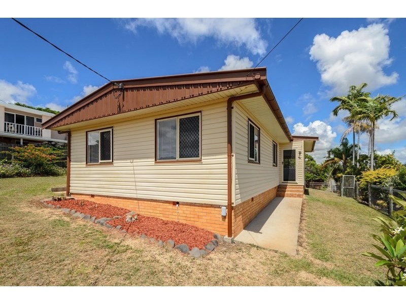26 Walters Avenue, West Gladstone QLD 4680