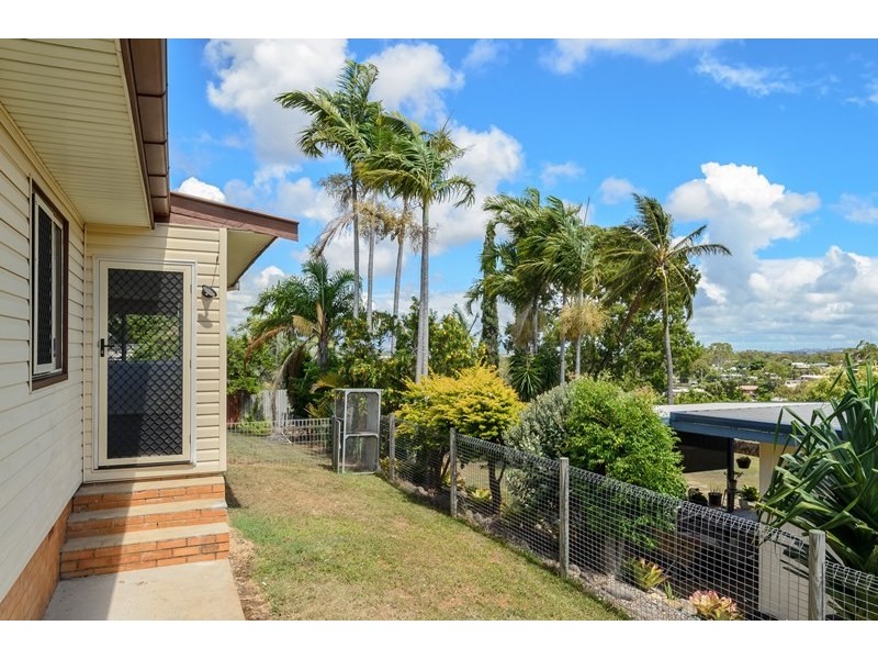 26 Walters Avenue, West Gladstone QLD 4680