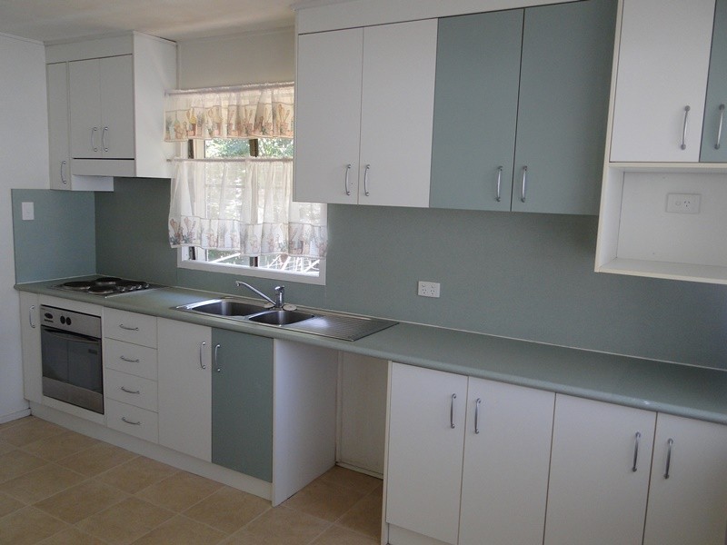 25 Garden Street, West Gladstone QLD 4680