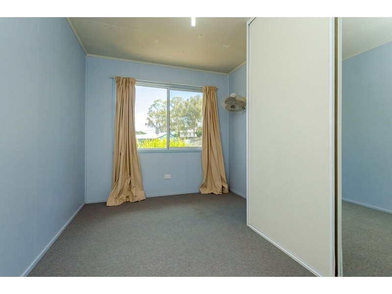 5 Walnut Street, New Auckland QLD 4680