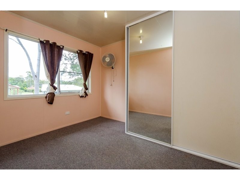 5 Walnut Street, New Auckland QLD 4680