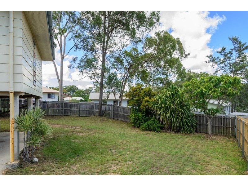 5 Walnut Street, New Auckland QLD 4680
