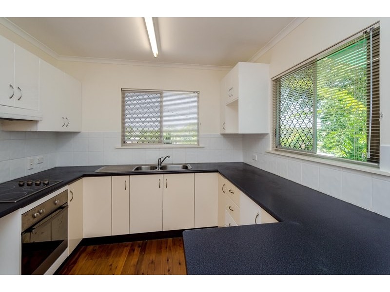 30 Wilson Street, New Auckland QLD 4680