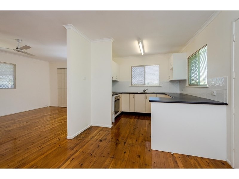 30 Wilson Street, New Auckland QLD 4680