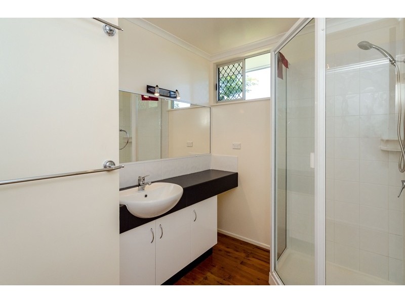 30 Wilson Street, New Auckland QLD 4680