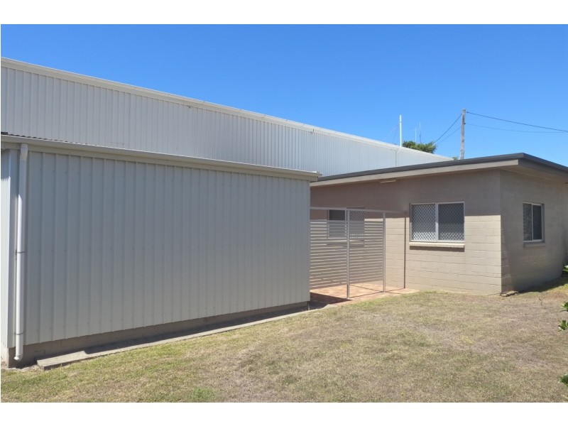 3 HIXON STREET, South Gladstone QLD 4680