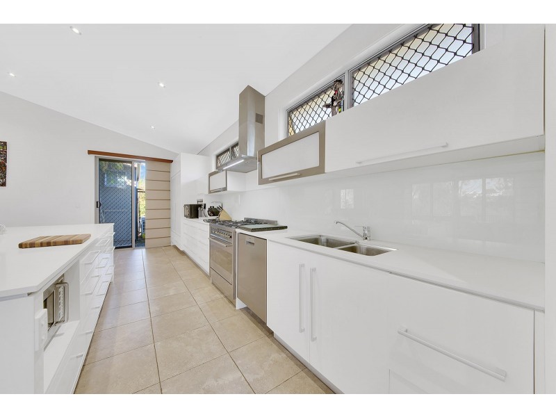 16 BILLABONG DRIVE, Glen Eden QLD 4680