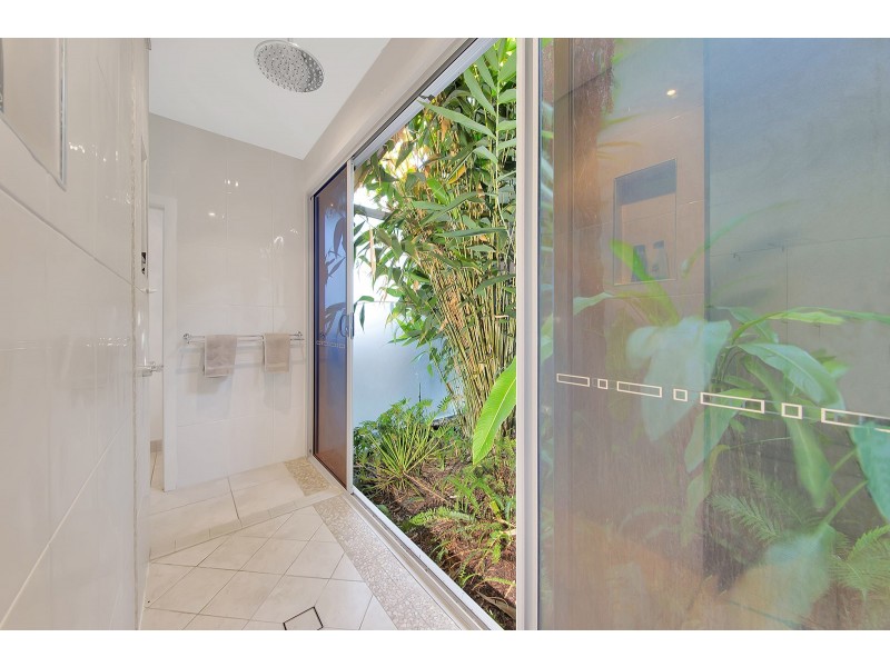16 BILLABONG DRIVE, Glen Eden QLD 4680