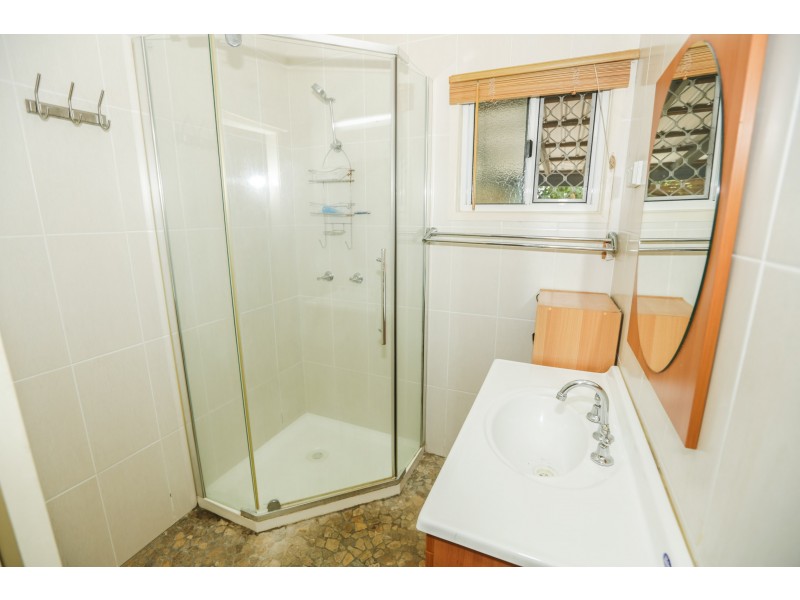 24 Coase Street, West Gladstone QLD 4680