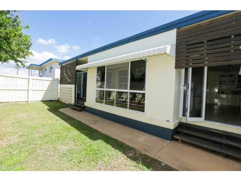 24 Coase Street, West Gladstone QLD 4680