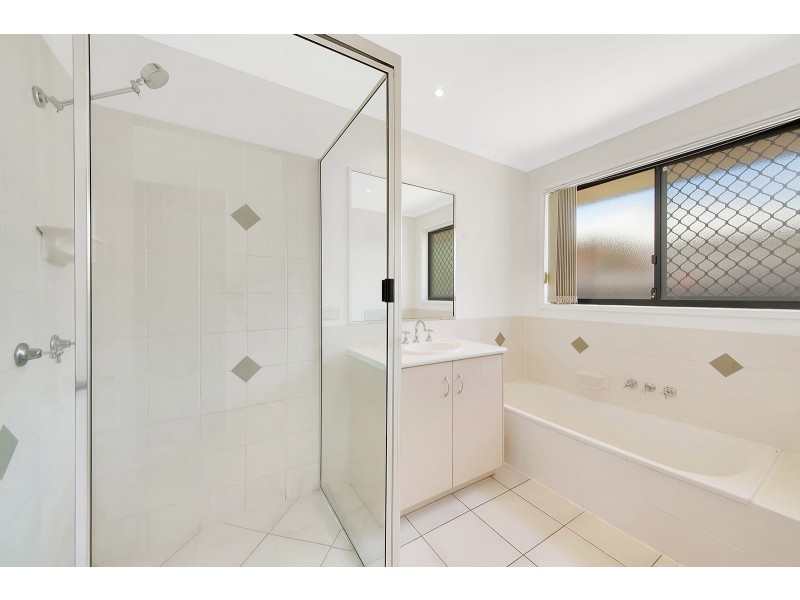 92 Col Brown Avenue, Clinton QLD 4680