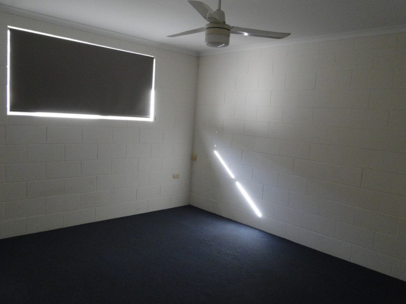 4/20 GERALDINE STREET, West Gladstone QLD 4680