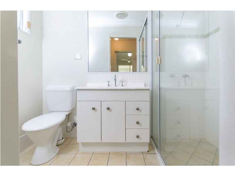 7 Rothbury Place, New Auckland QLD 4680