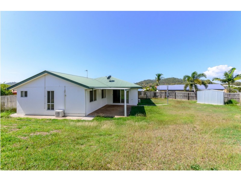 7 Rothbury Place, New Auckland QLD 4680