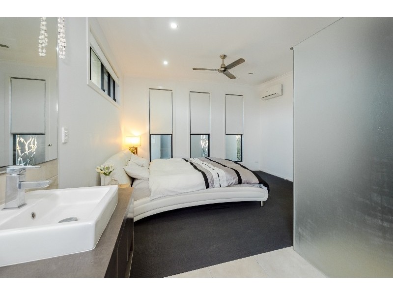 8 REDGUM DRIVE, Kirkwood QLD 4680